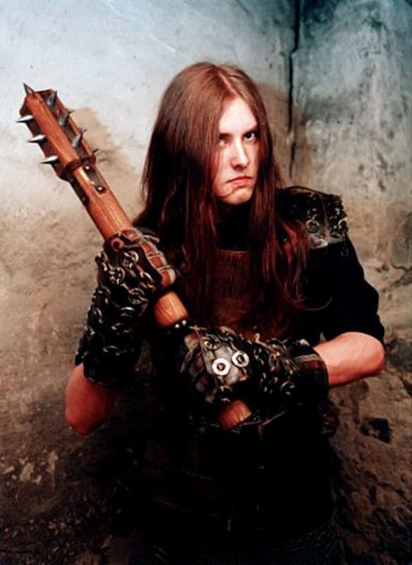 Med en redig spikklubba kan man punktera Euronymous till tyst häpnad